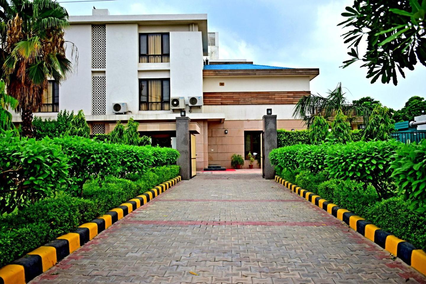 When In Gurgaon - Artemis Hospital 1 Min Walk, Fortis & Medanta 4 Mins Drive Eksteriør billede