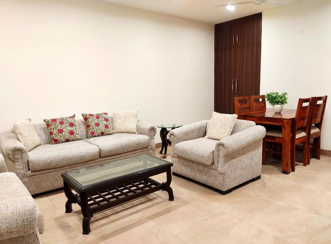When In Gurgaon - Artemis Hospital 1 Min Walk, Fortis & Medanta 4 Mins Drive Eksteriør billede