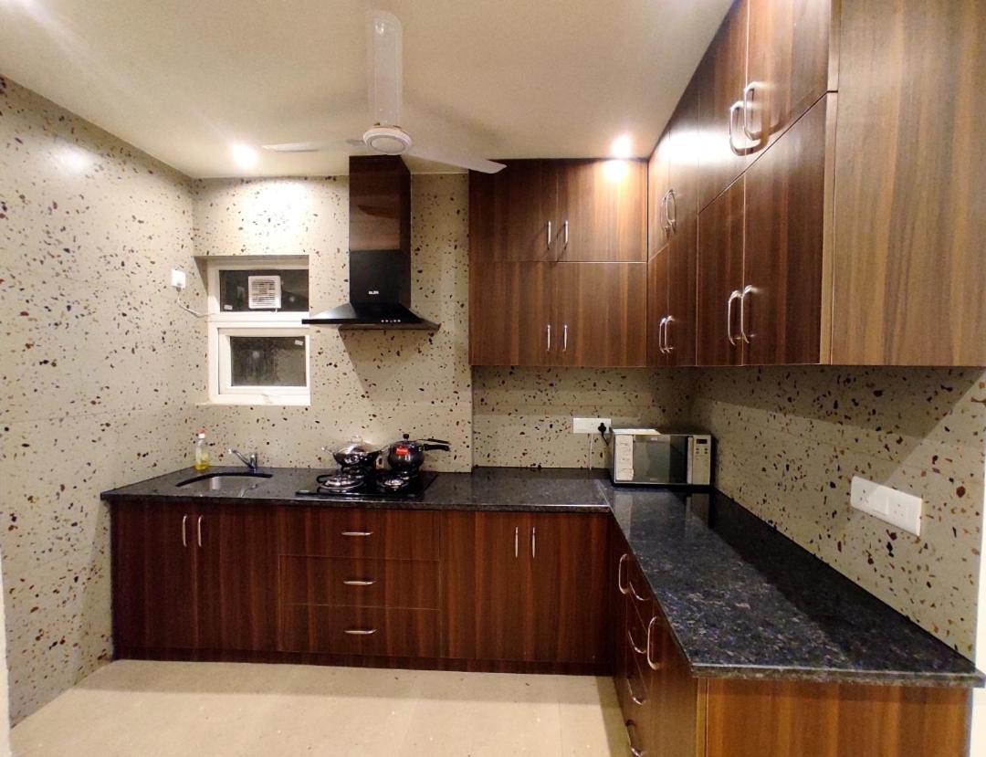 When In Gurgaon - Artemis Hospital 1 Min Walk, Fortis & Medanta 4 Mins Drive Eksteriør billede